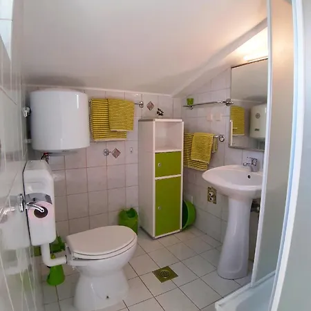 Apartment Ferienwohnung Fuer 3 Personen Ca 40 Qm In Cervar-porat, Istrien Istrische Riviera