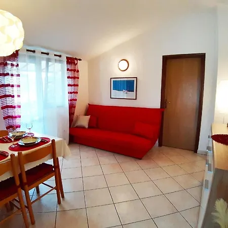 Apartment Ferienwohnung Fuer 3 Personen Ca 40 Qm In Cervar-porat, Istrien Istrische Riviera